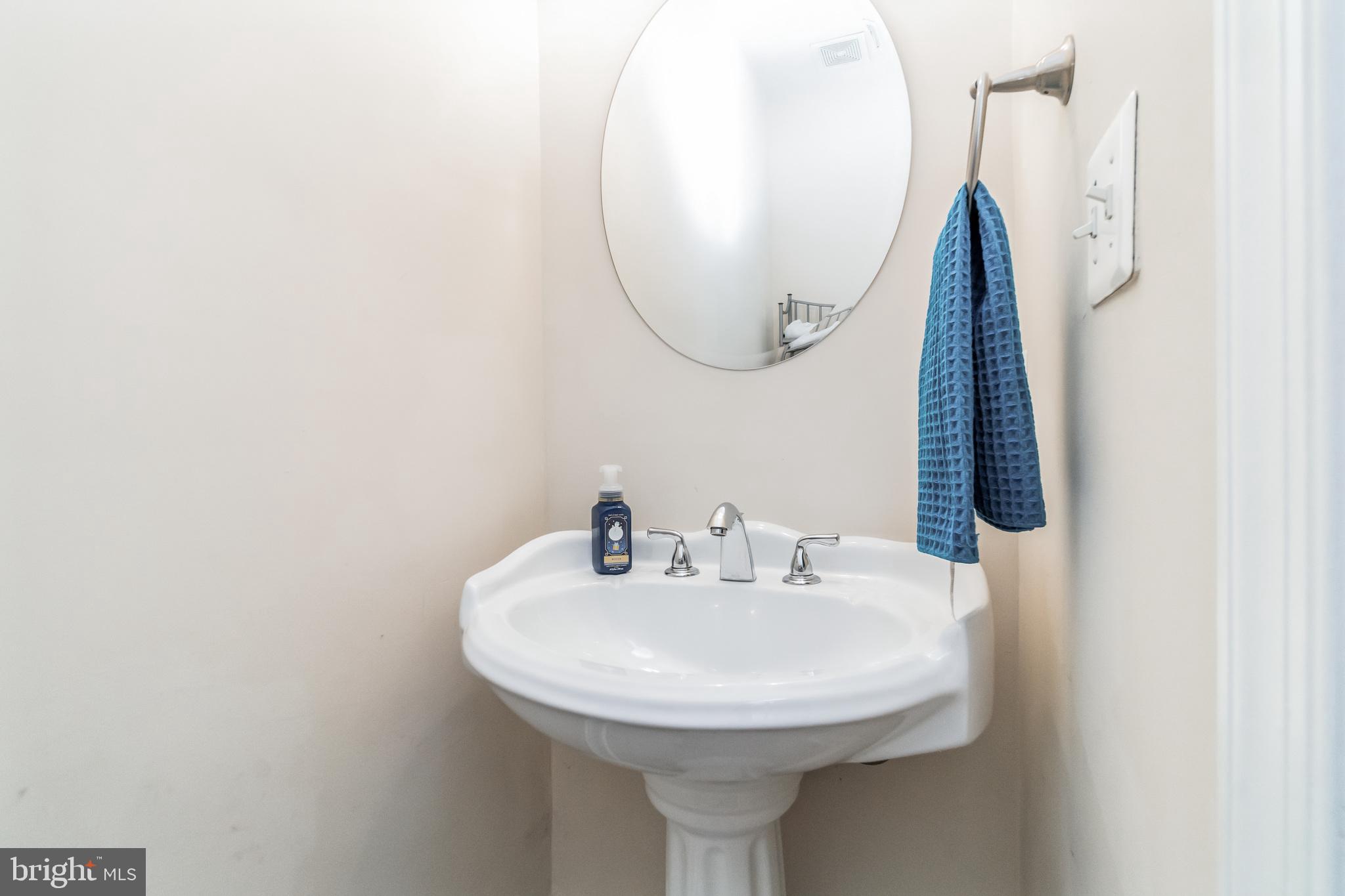 2080 Capstone Circle Herndon, VA 20170 - Photo 14 of 37