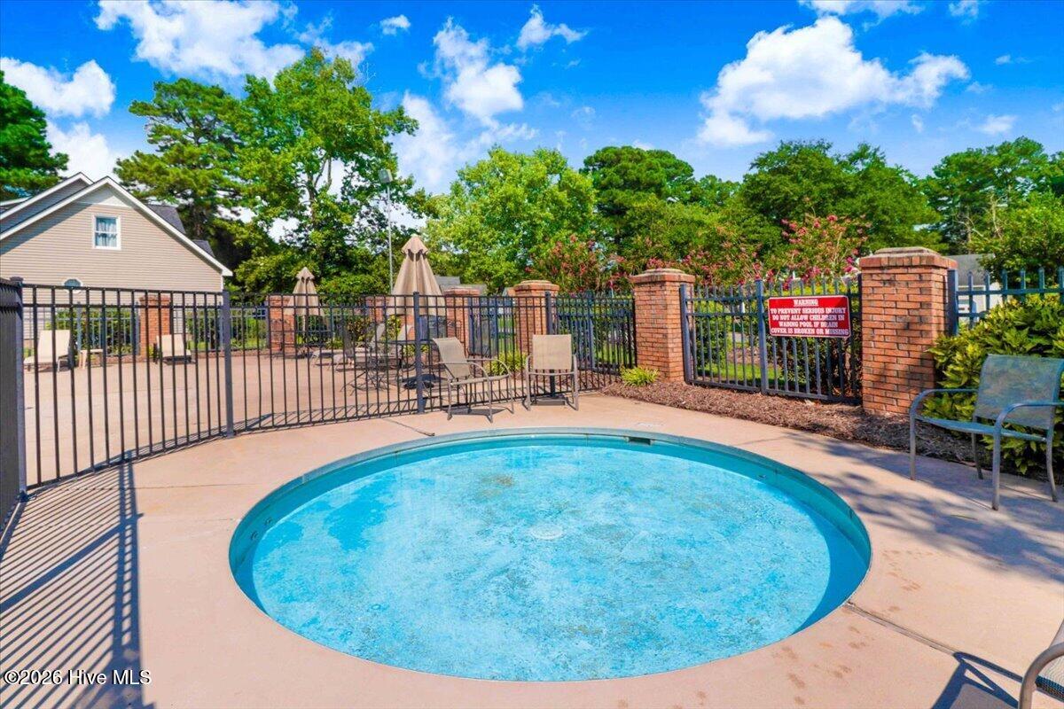 611 East Raintree Lane Goldsboro, NC 27534 - Photo 29 of 32 04-04-Pool - 4