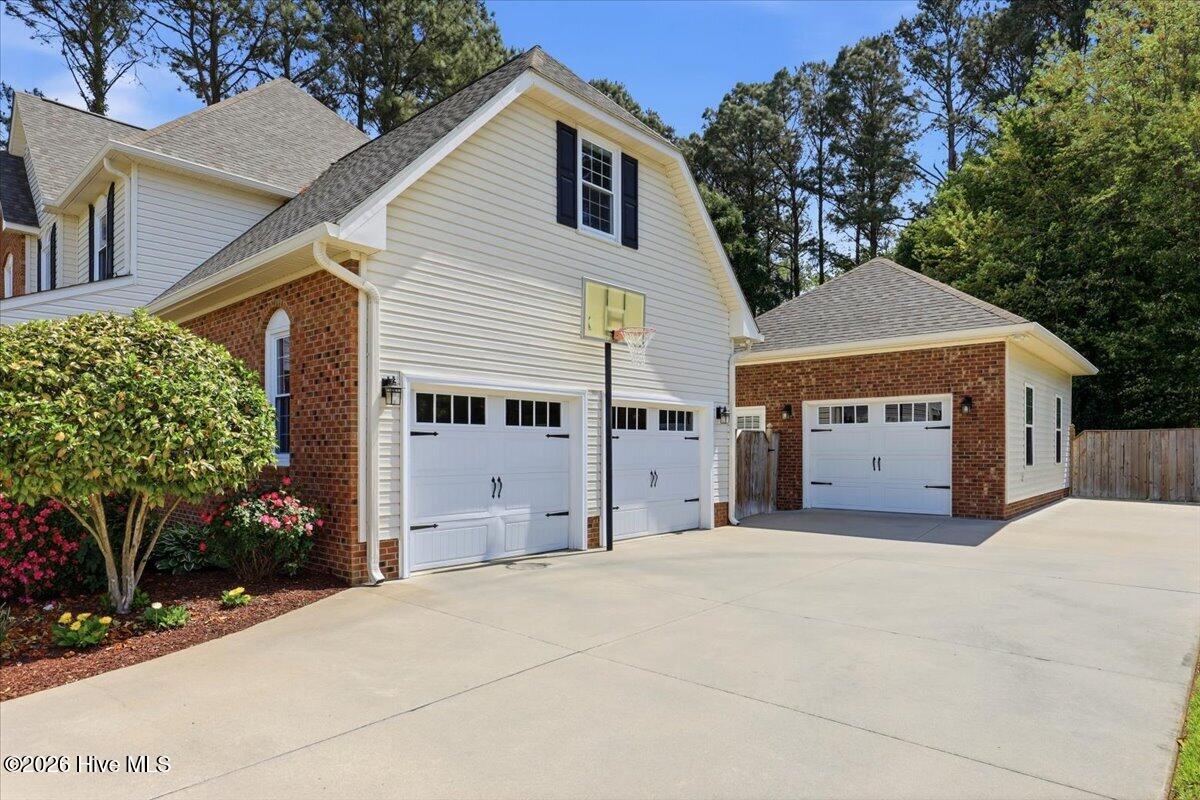 611 East Raintree Lane Goldsboro, NC 27534 - Photo 4 of 32 15-611 E Raintree Ln-2