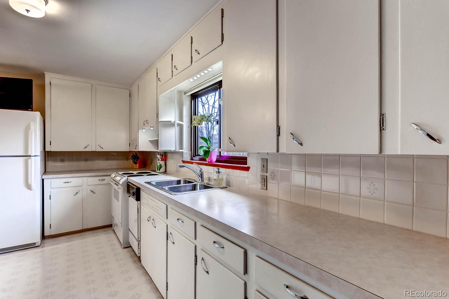 3670 Reed Street Wheat Ridge, CO 80033 - Photo 11 of 29 Gallery Image 11