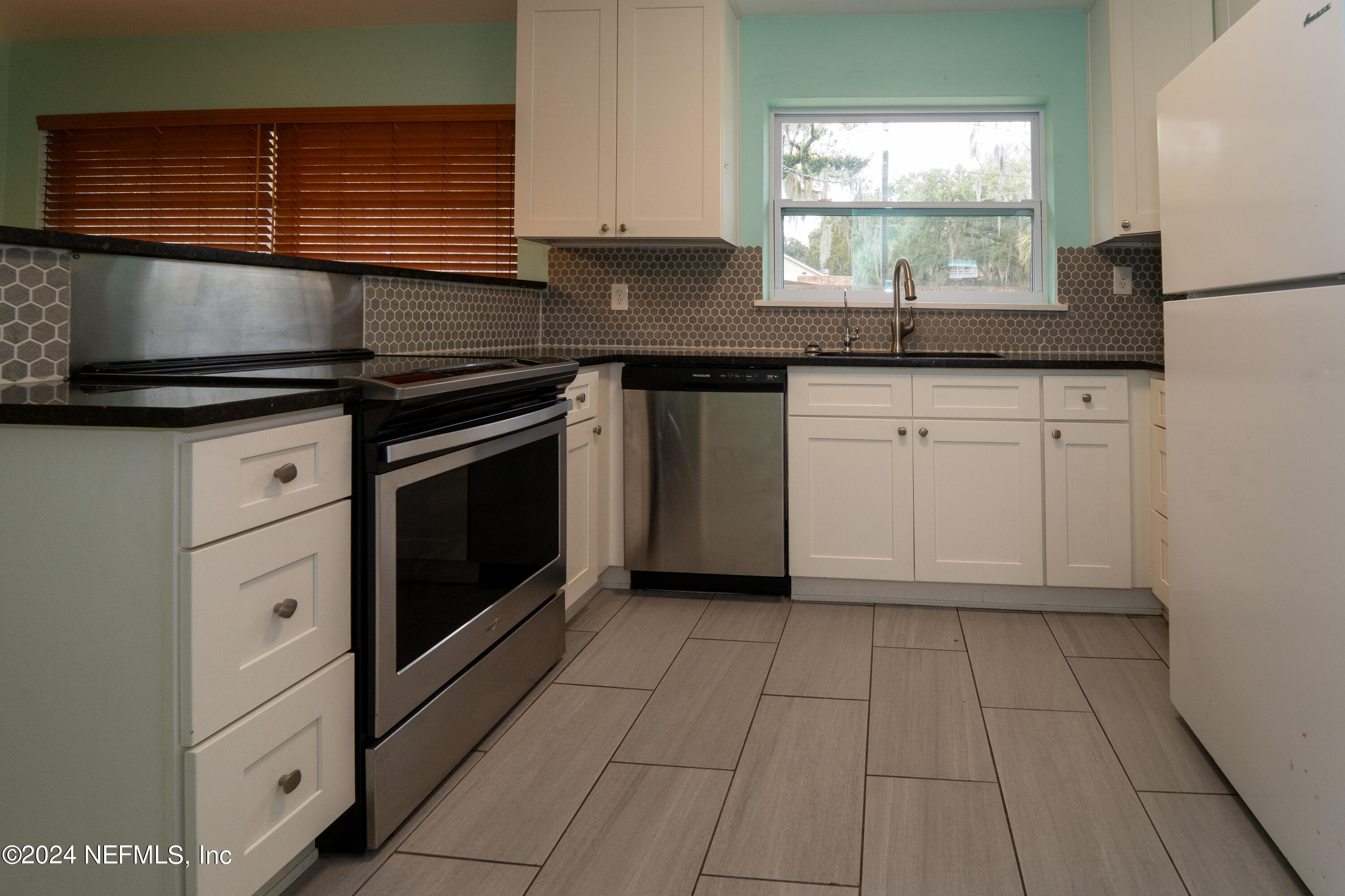 64 Fullerwood Drive St. Augustine, FL 32084 - Photo 14 of 41 2-19-24_64_Fullerwood_INT-22