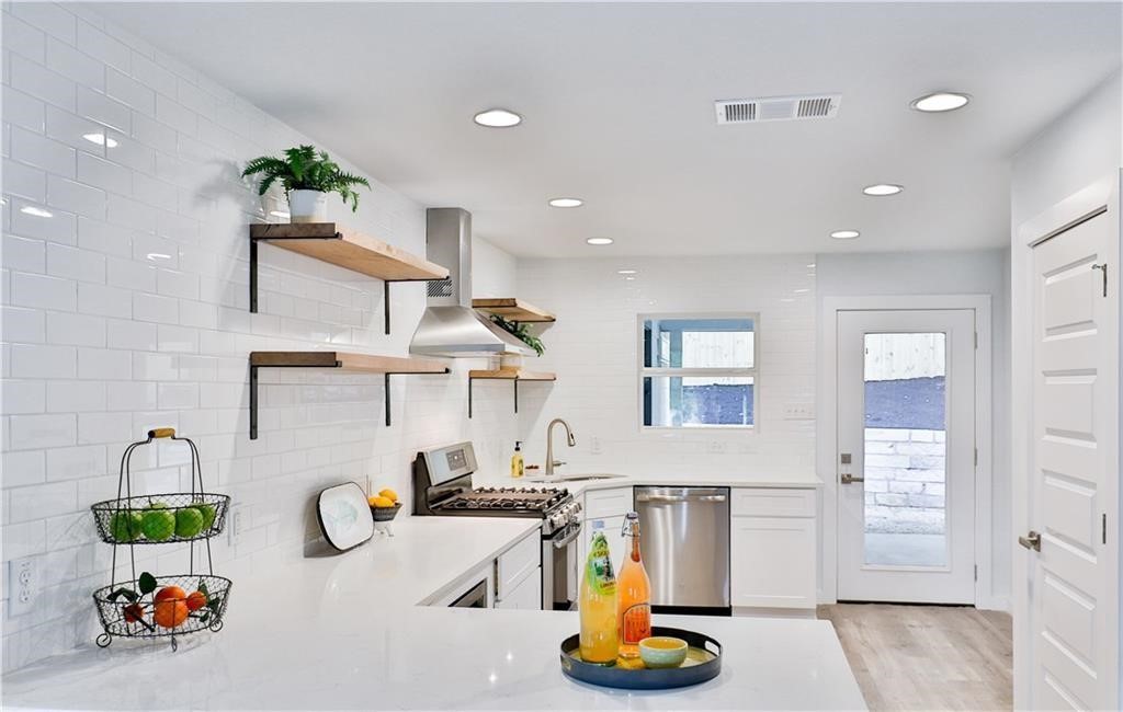 5204 Ledesma Road Austin, TX 78721 - Photo 8 of 38