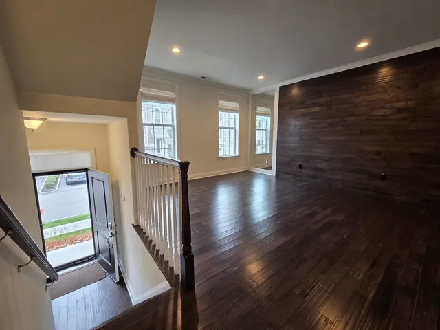 $4,200 | 12 Putnam Lane, Danbury, CT 06810