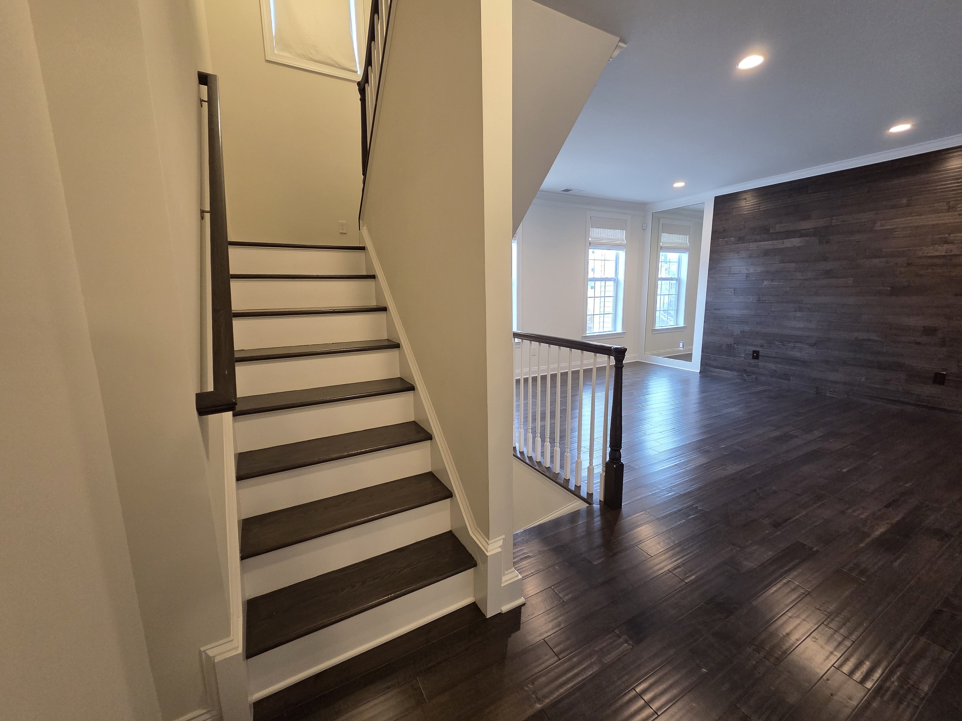 12 Putnam Lane Danbury, CT 06810 - Photo 16 of 33 a view of entryway with wooden floor