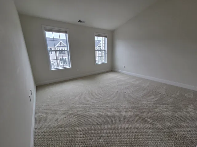 $4,200 | 12 Putnam Lane, Danbury, CT 06810