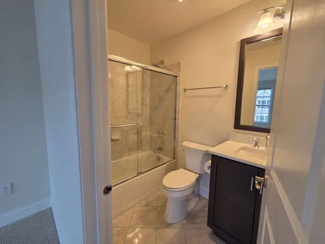 $4,200 | 12 Putnam Lane, Danbury, CT 06810