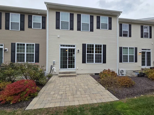 $4,200 | 12 Putnam Lane, Danbury, CT 06810