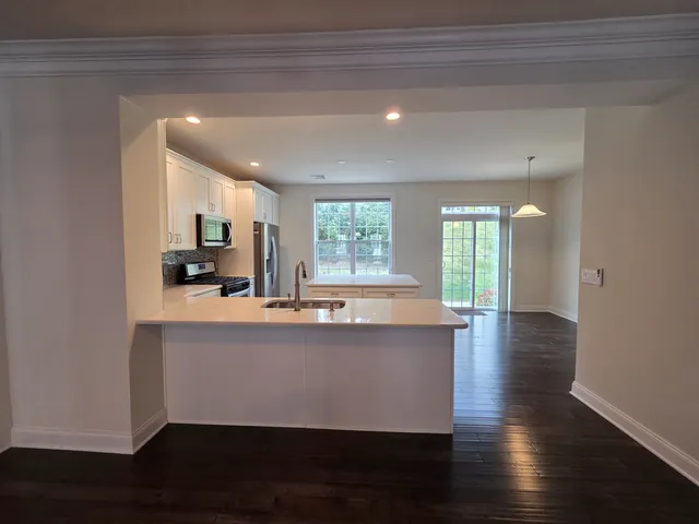 $4,200 | 12 Putnam Lane, Danbury, CT 06810