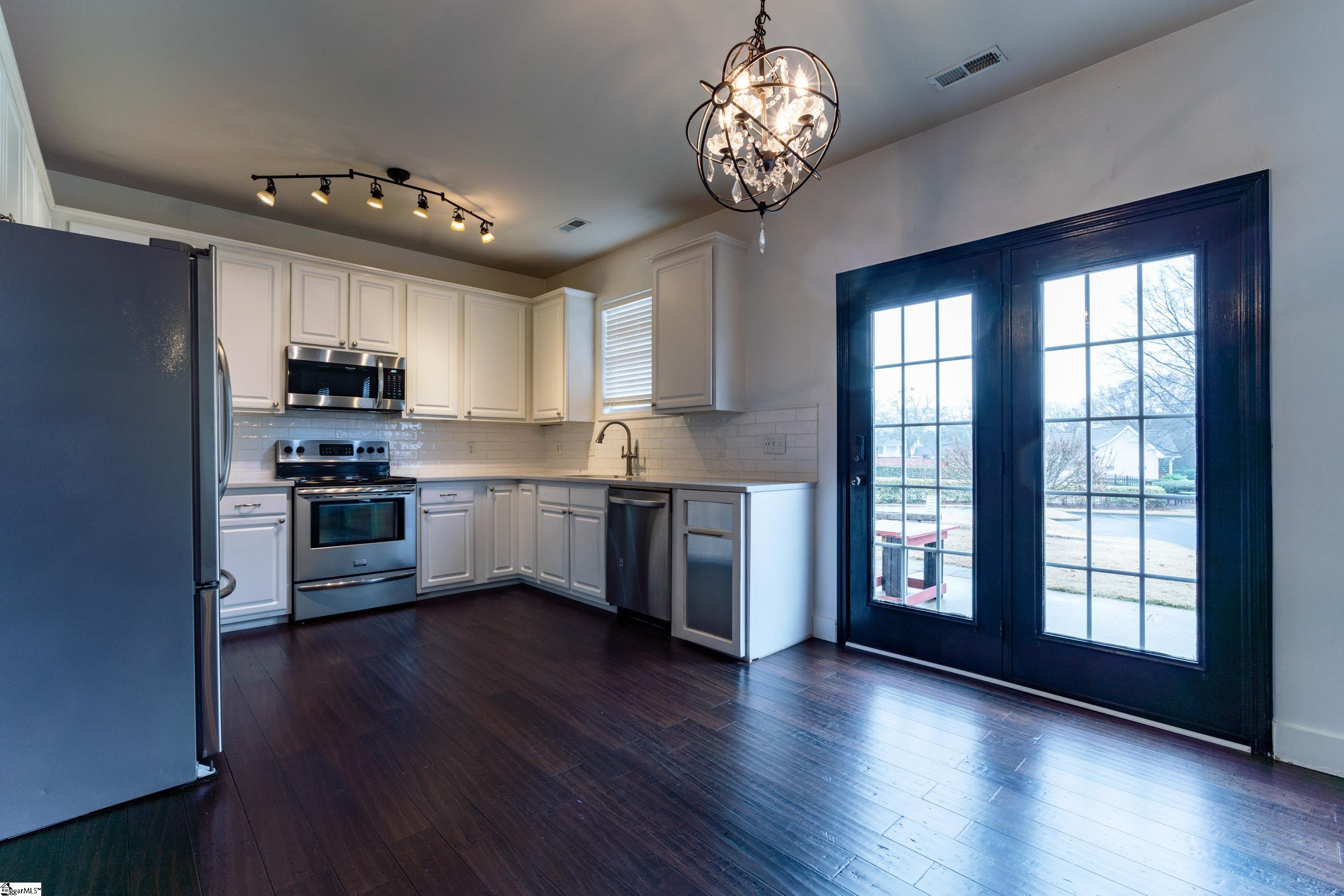 207 Catalan Street Greenville, SC 29607 - Photo 7 of 36