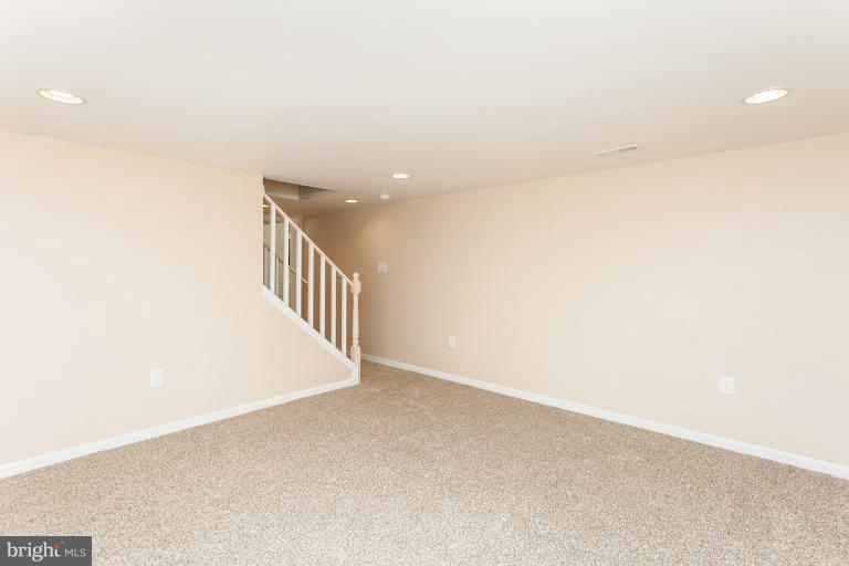 5540 Silverbell Road Baltimore, MD 21206 - Photo 9 of 30 a view of an empty room