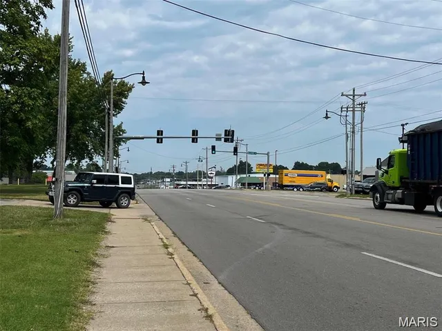 $399,900 | 1171 Elm Street, Lebanon, MO 65536