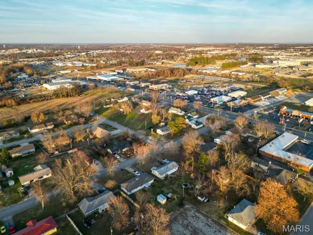 $399,900 | 1171 Elm Street, Lebanon, MO 65536