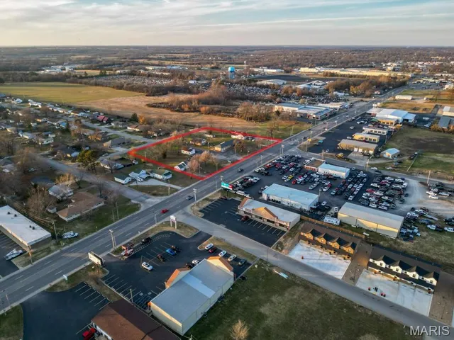 $399,900 | 1171 Elm Street, Lebanon, MO 65536