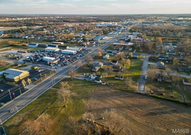 $399,900 | 1171 Elm Street, Lebanon, MO 65536