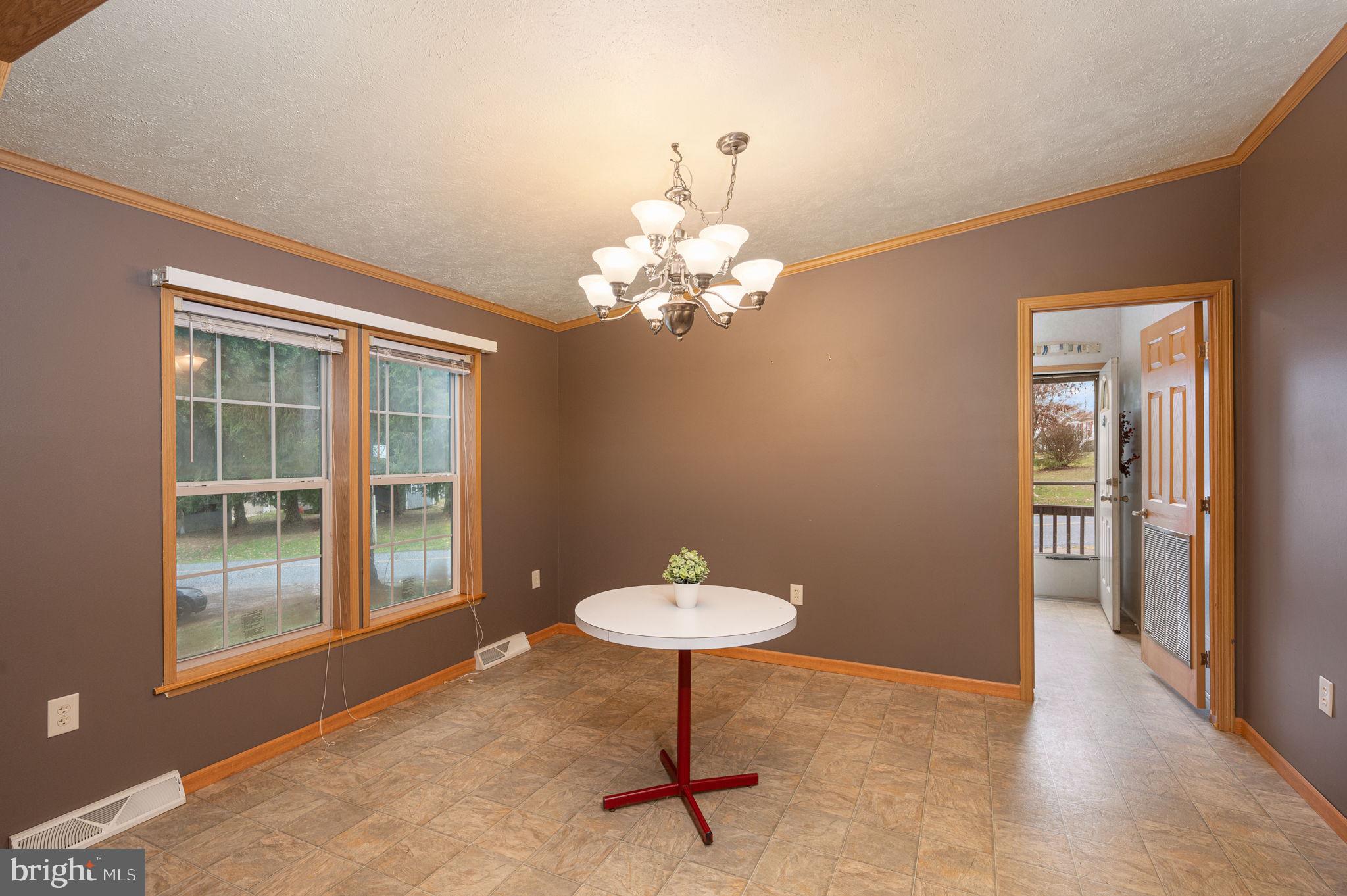 144 Glen Roy Road Nottingham, PA 19362 - Photo 3 of 36 Gallery Image 3