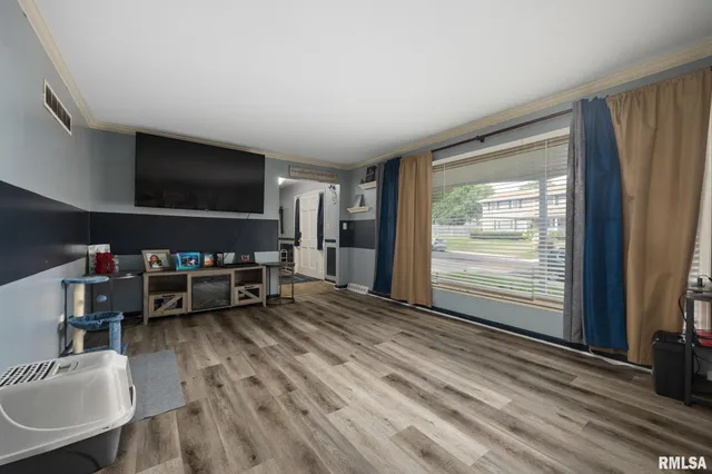 $229,900 | 2635 North Kingston Drive, Peoria, IL 61604