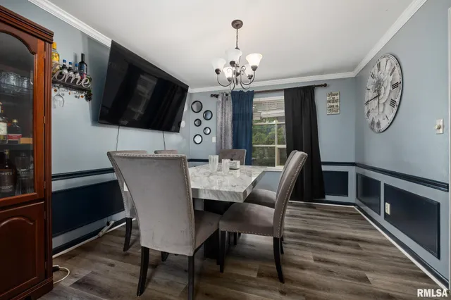 $229,900 | 2635 North Kingston Drive, Peoria, IL 61604