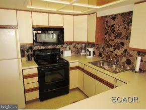 29155 Ocean Road, Unit D Bethany Beach, DE 19930 - Photo 6 of 14 Gallery Image 6