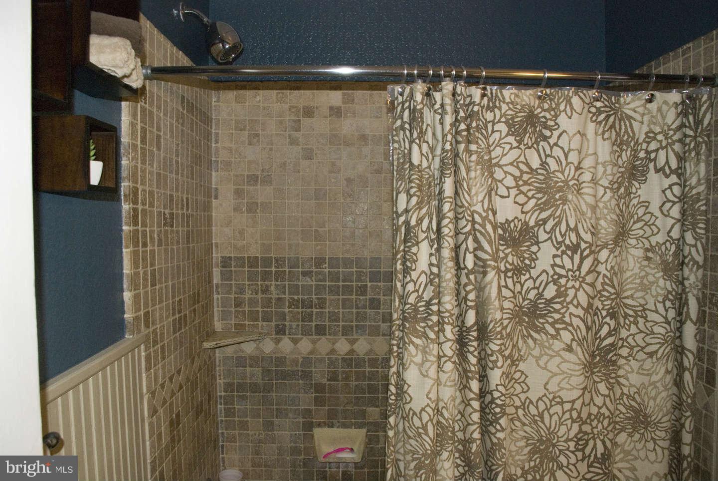 1048 Fairview Road Hagerstown, MD 21742 - Photo 6 of 19 Bath