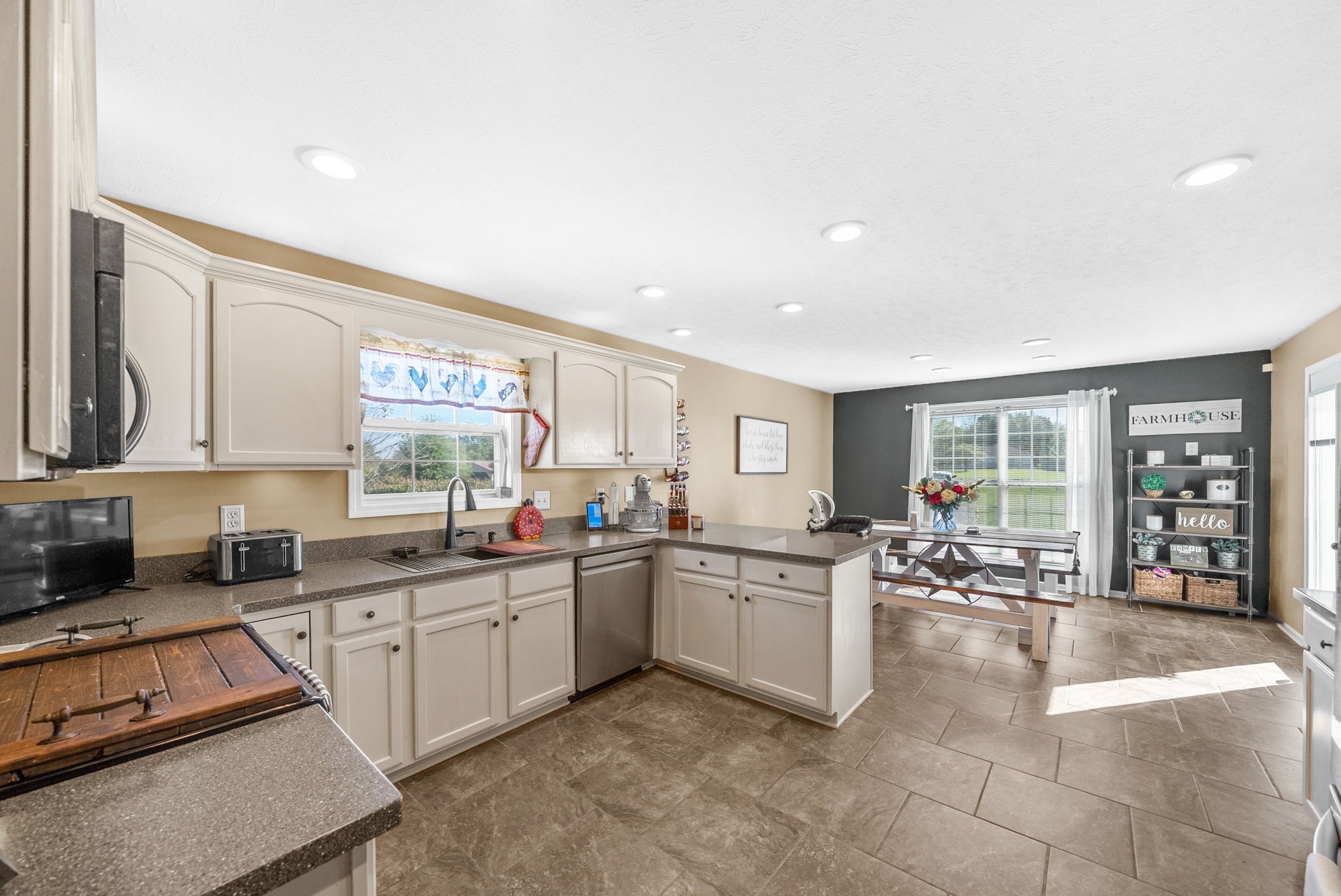 5740 Cumbee Road Hopkinsville, KY 42240 - Photo 16 of 44 Gallery Image 16