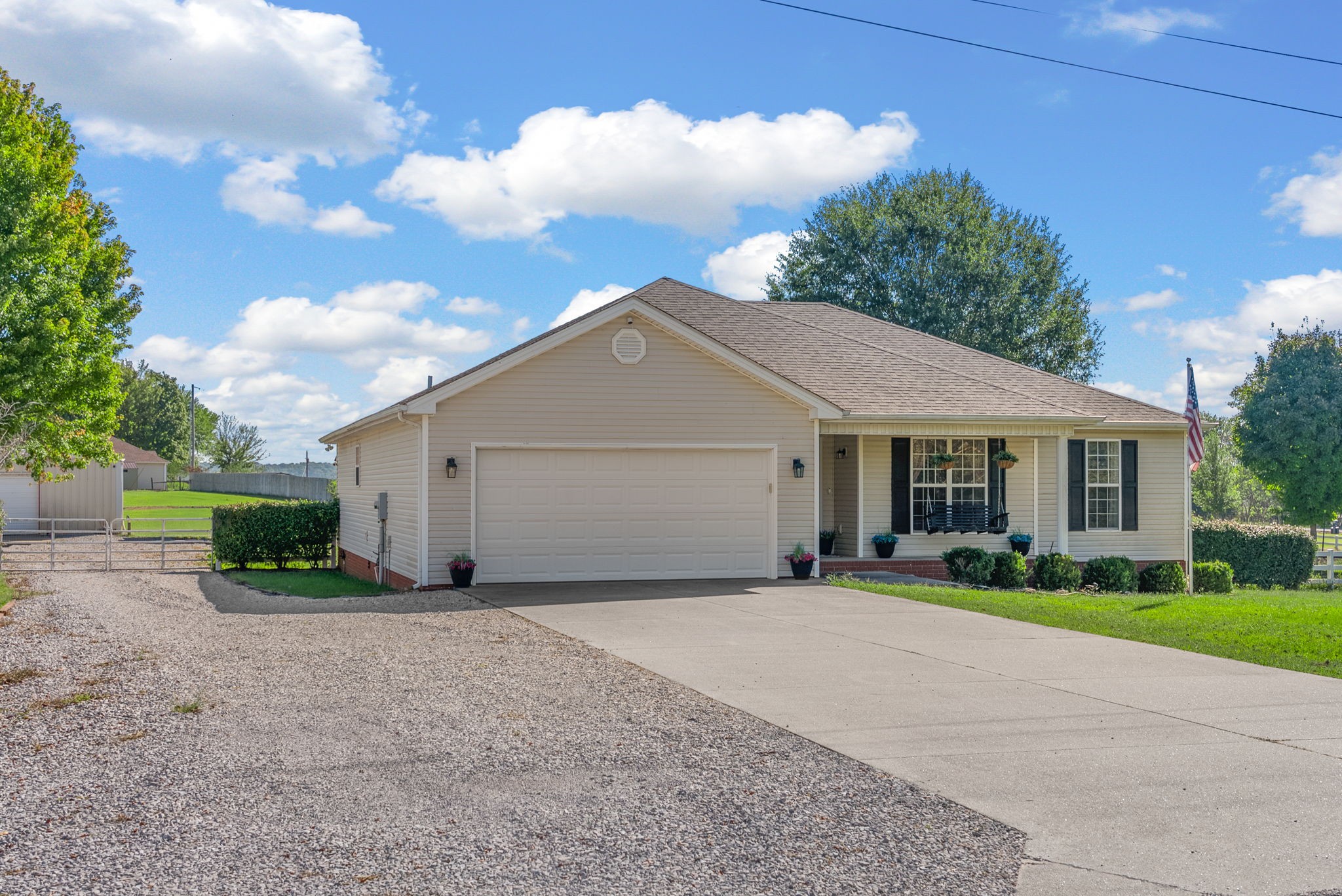 5740 Cumbee Road Hopkinsville, KY 42240 - Photo 3 of 44 Gallery Image 3