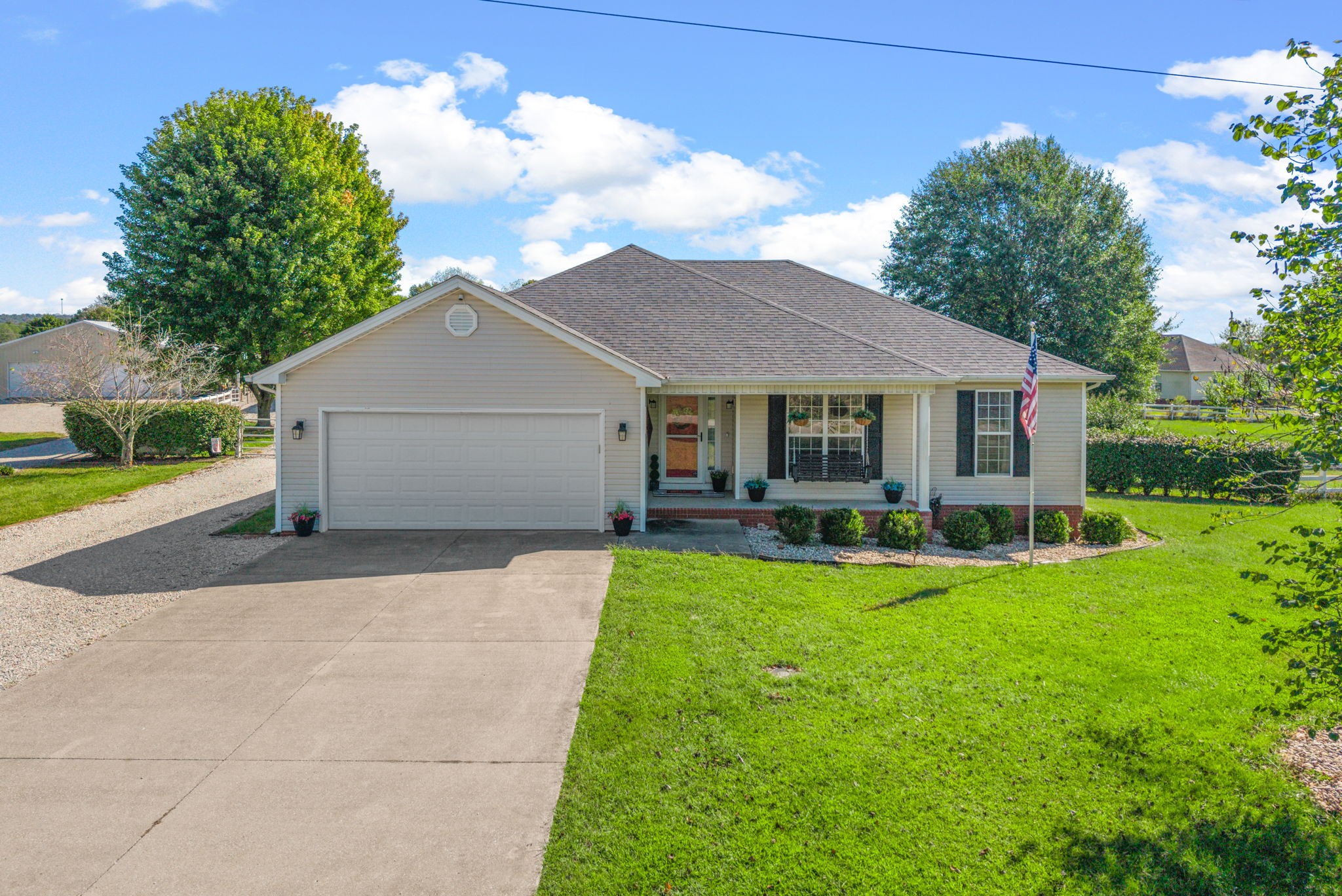 5740 Cumbee Road Hopkinsville, KY 42240 - Photo 36 of 44 Gallery Image 36
