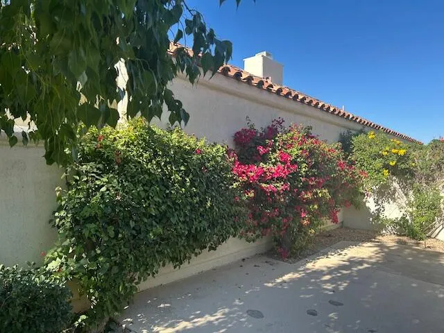 $2,300 | 77638 Calle Las Brisas West, Palm Desert, CA 92211