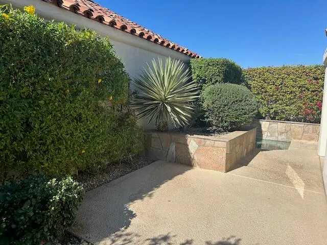 $2,300 | 77638 Calle Las Brisas West, Palm Desert, CA 92211
