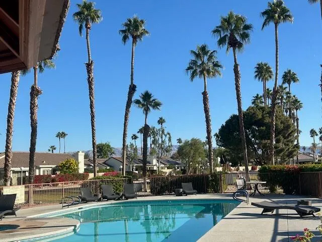 $2,300 | 77638 Calle Las Brisas West, Palm Desert, CA 92211