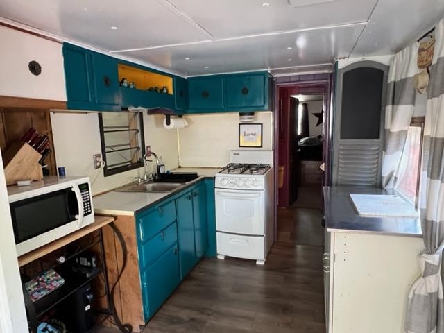 3688 South 49 Road Cadillac, MI 49601 - Photo 7 of 19