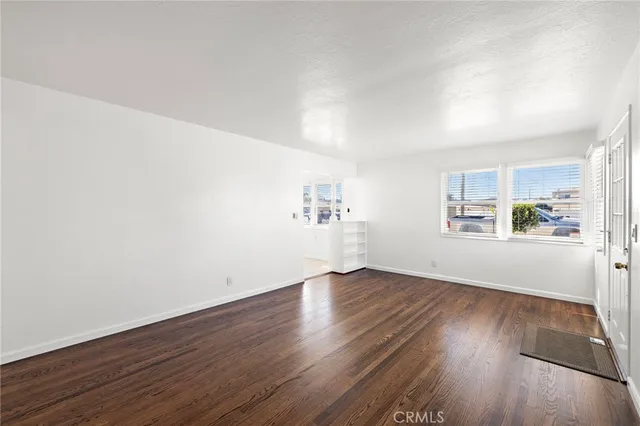 $4,200 | 364 East 18th Street, Costa Mesa, CA 92627