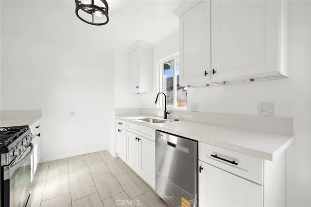 $4,200 | 364 East 18th Street, Costa Mesa, CA 92627