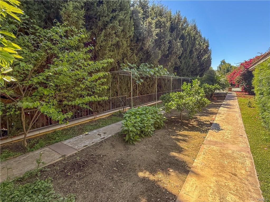 202 West Lemon Avenue Arcadia, CA 91007 - Photo 45 of 48