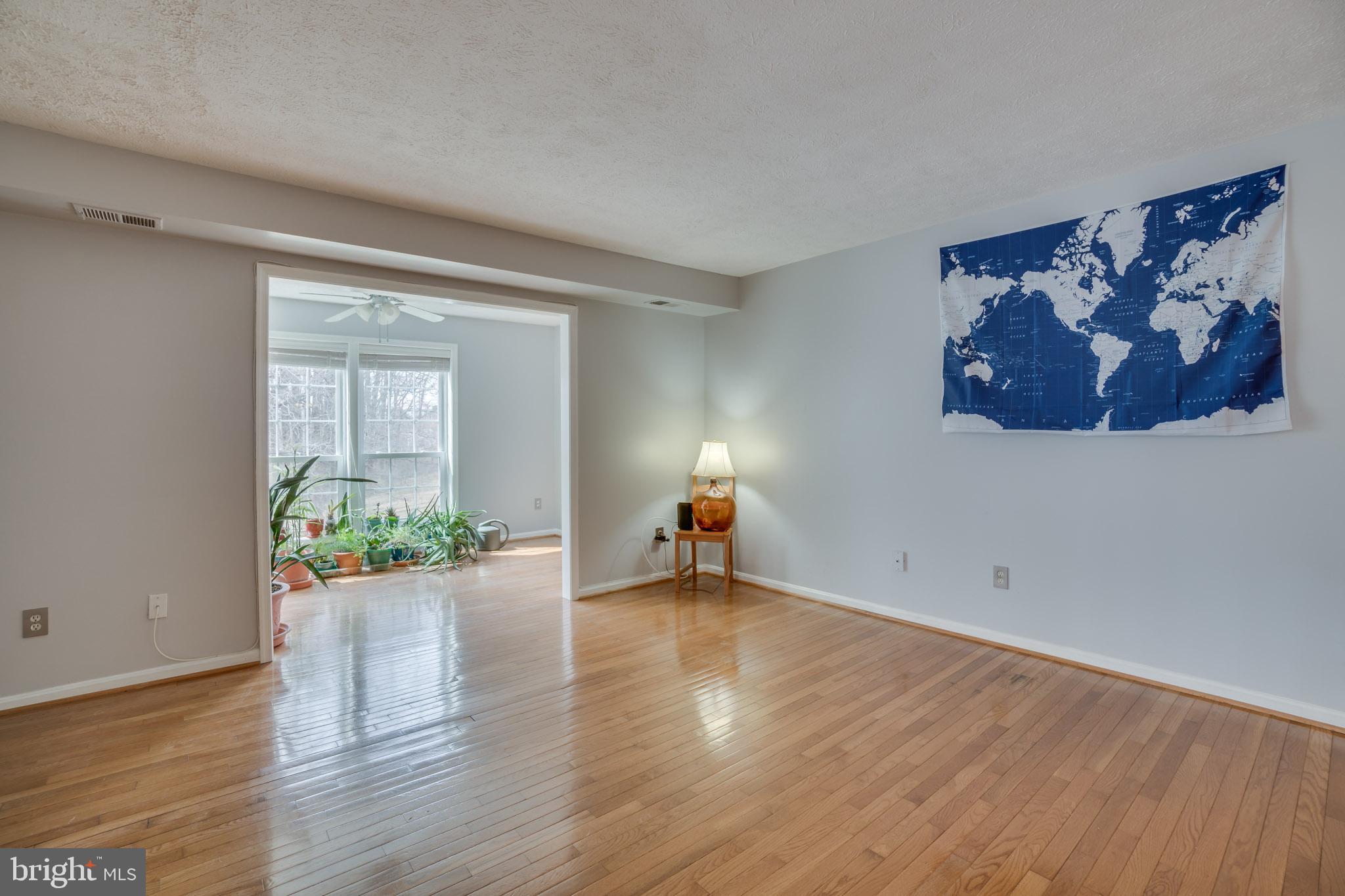 9985 Oakton Terrace Road Oakton, VA 22124 - Photo 2 of 29