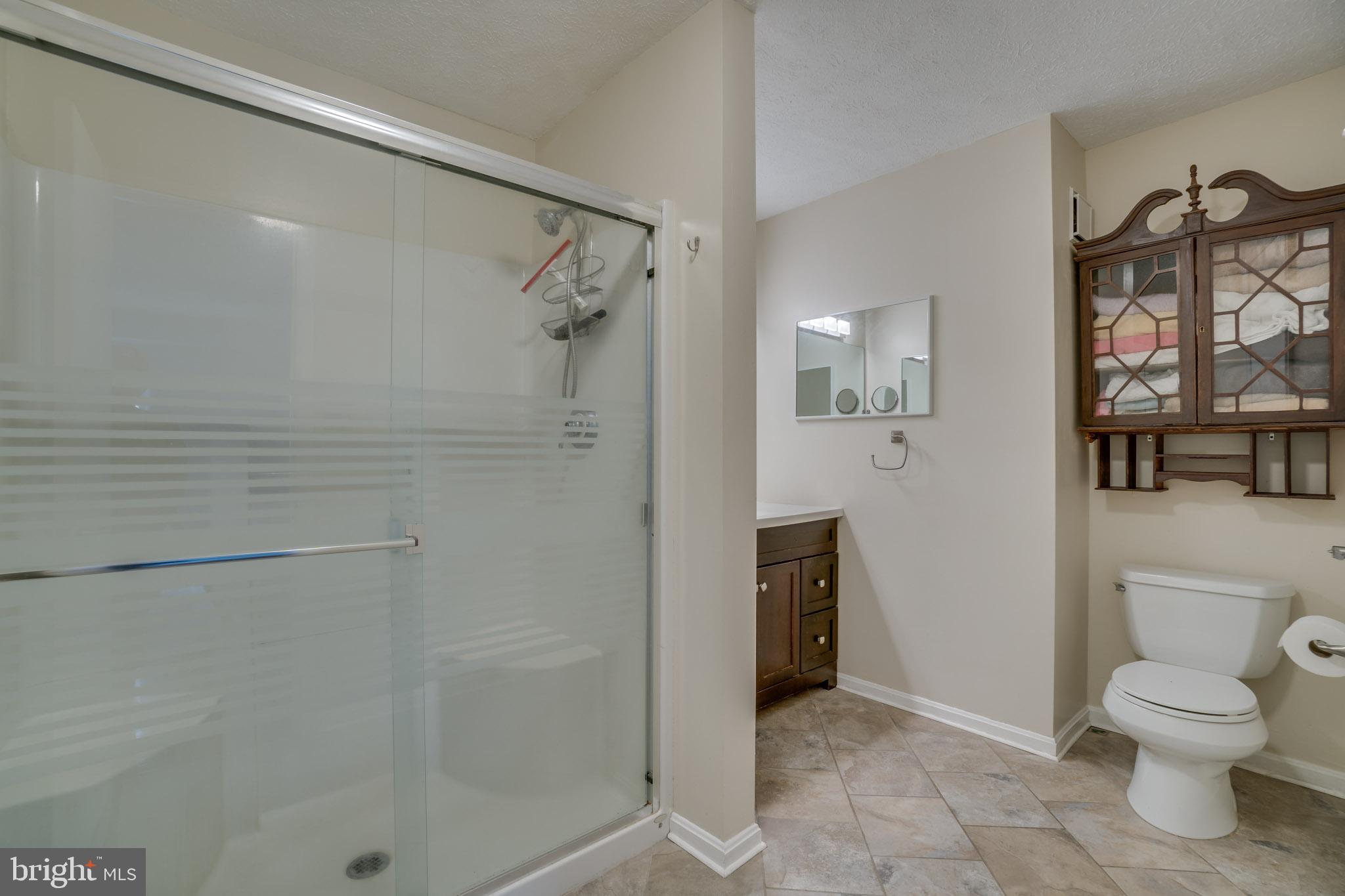 9985 Oakton Terrace Road Oakton, VA 22124 - Photo 16 of 29