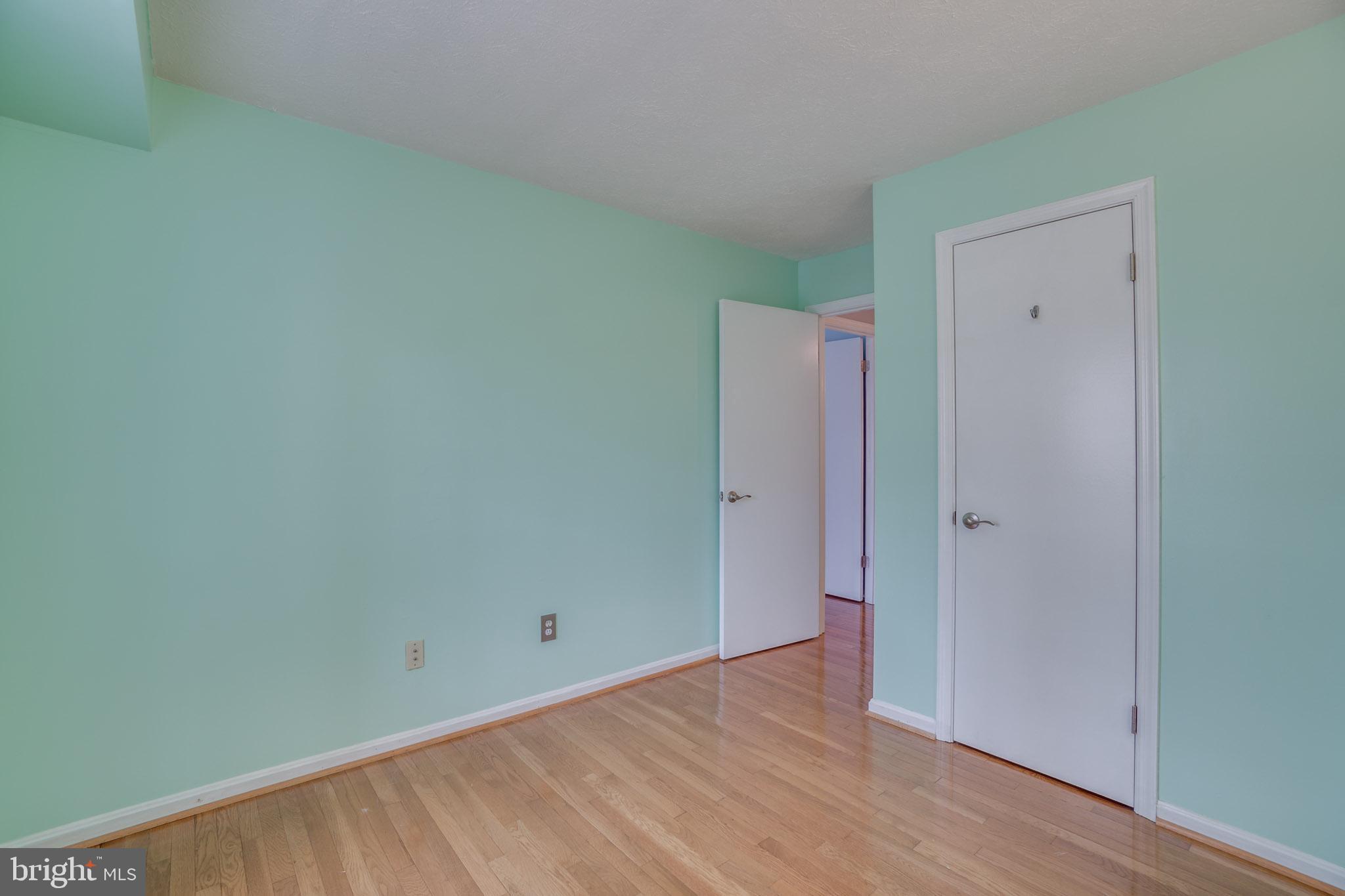 9985 Oakton Terrace Road Oakton, VA 22124 - Photo 19 of 29