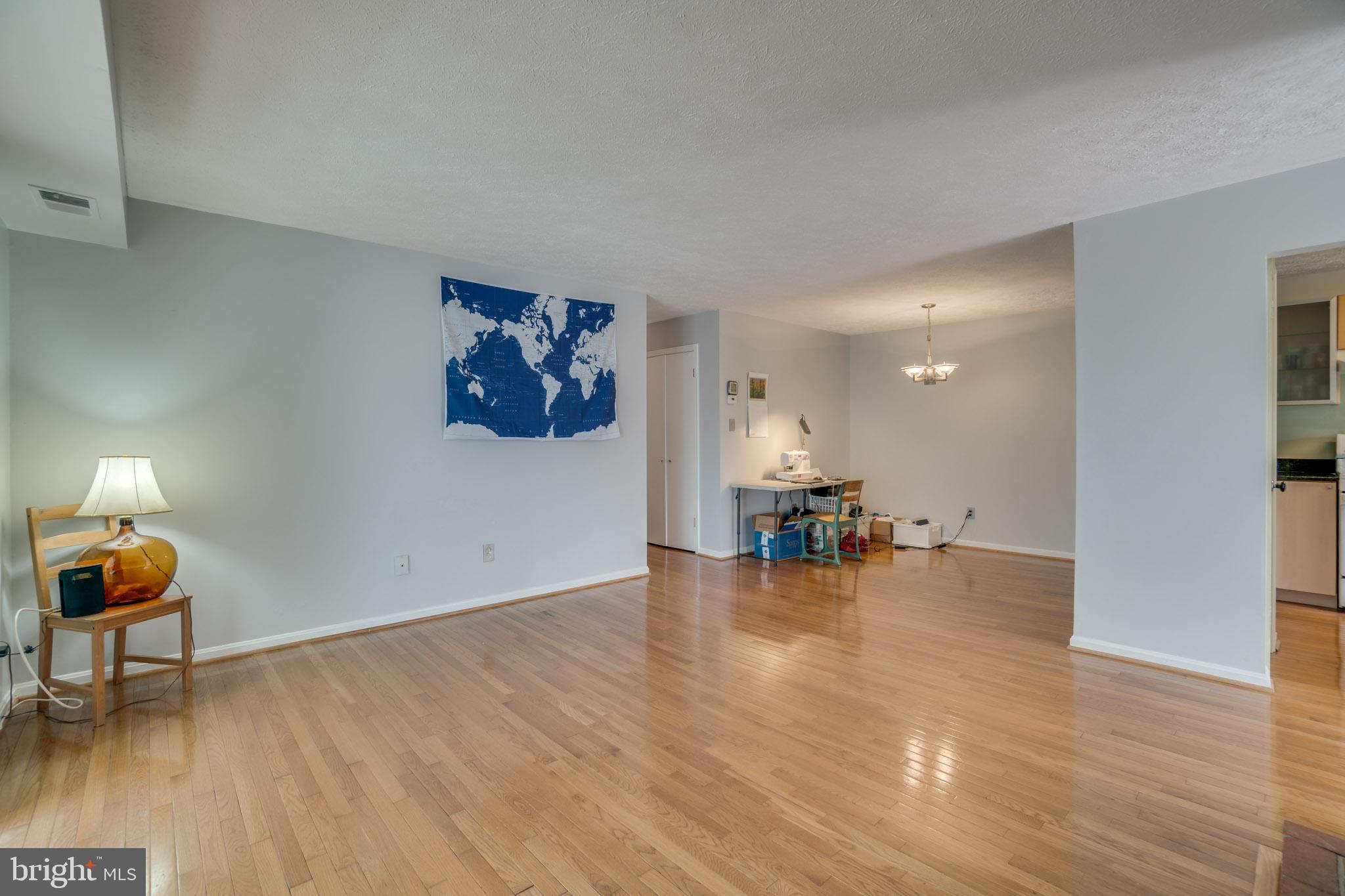 9985 Oakton Terrace Road Oakton, VA 22124 - Photo 3 of 29