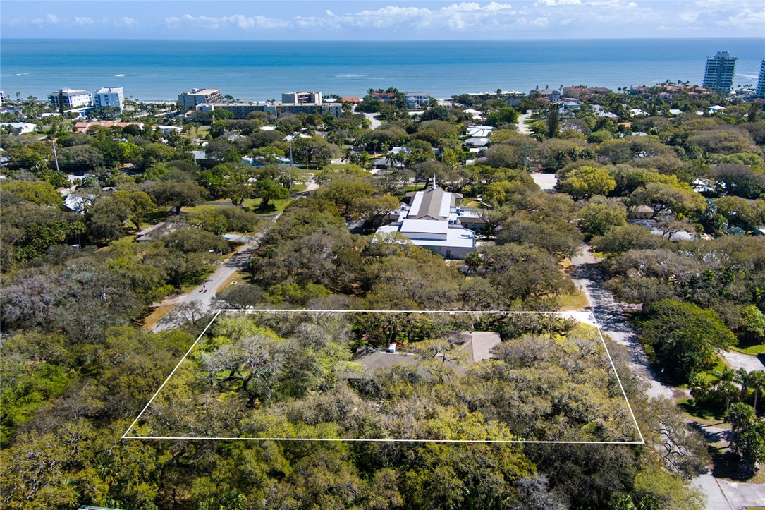 3765 Flamingo Drive Vero Beach, FL 32963 - Photo 3 of 28 a view of a city