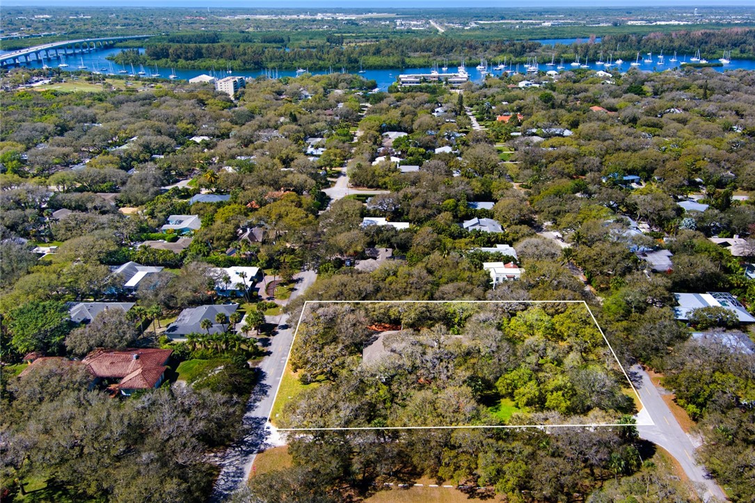 3765 Flamingo Drive Vero Beach, FL 32963 - Photo 4 of 28