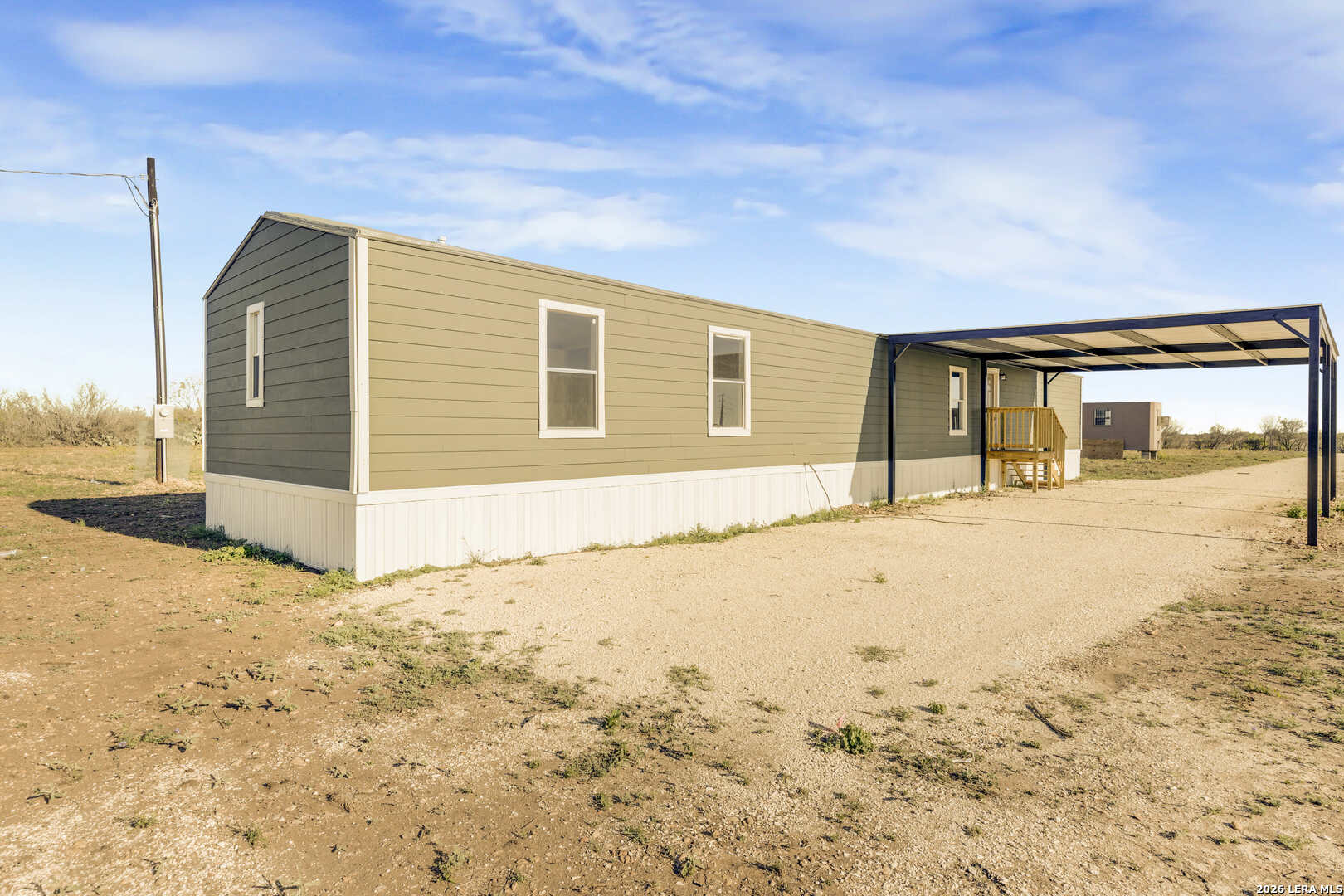 2811 Cr 467 Devine, TX 78016 - Photo 1 of 25