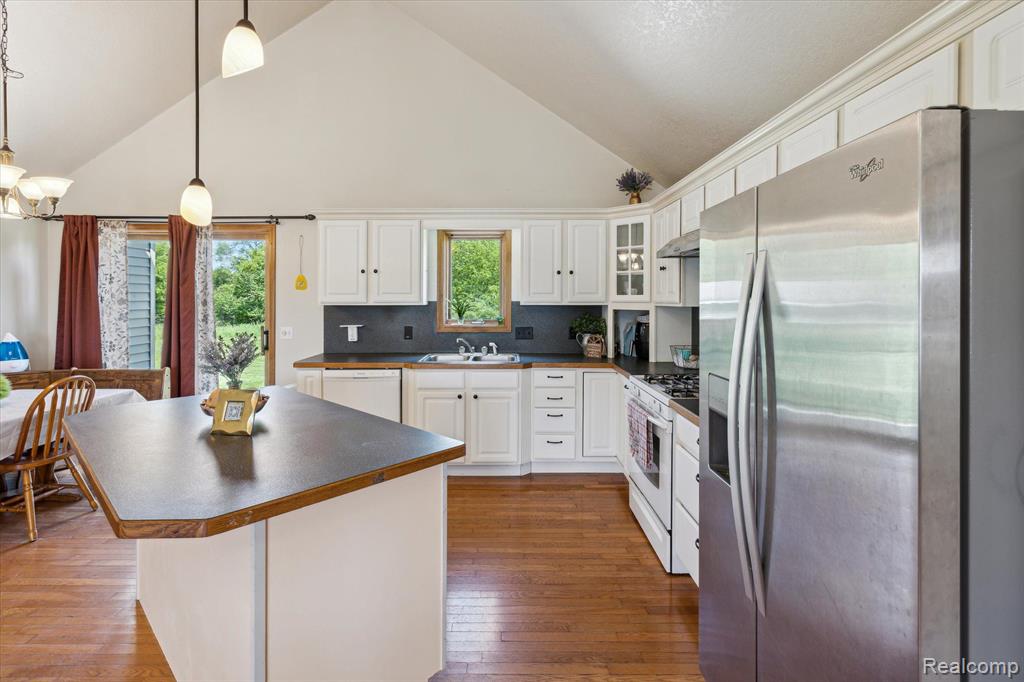 1981 South Gleaner Road Saginaw, MI 48609 - Photo 11 of 40