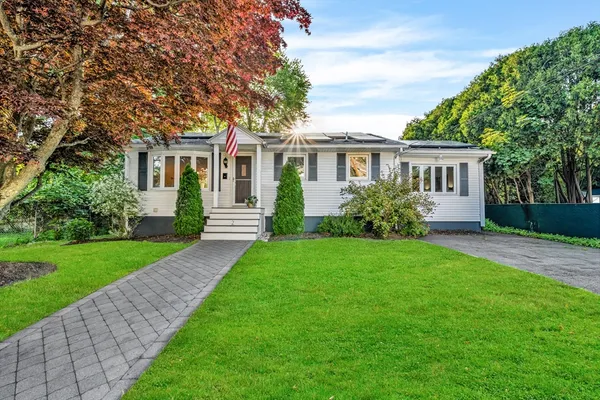 $599,900 | 2 Bailey Street, Methuen, MA 01844