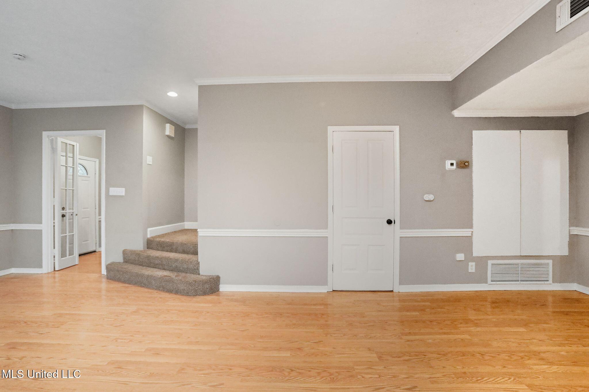 3527 Edmar Place Jackson, MS 39216 - Photo 13 of 61 20_3527_Edmar_Pl_Jackson_MS_39216-Living