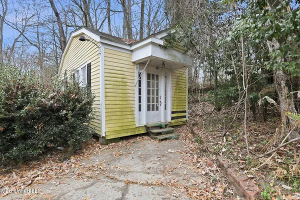 $299,900 | 3527 Edmar Place, Jackson, MS 39216