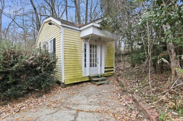 $319,900 | 3527 Edmar Place, Jackson, MS 39216