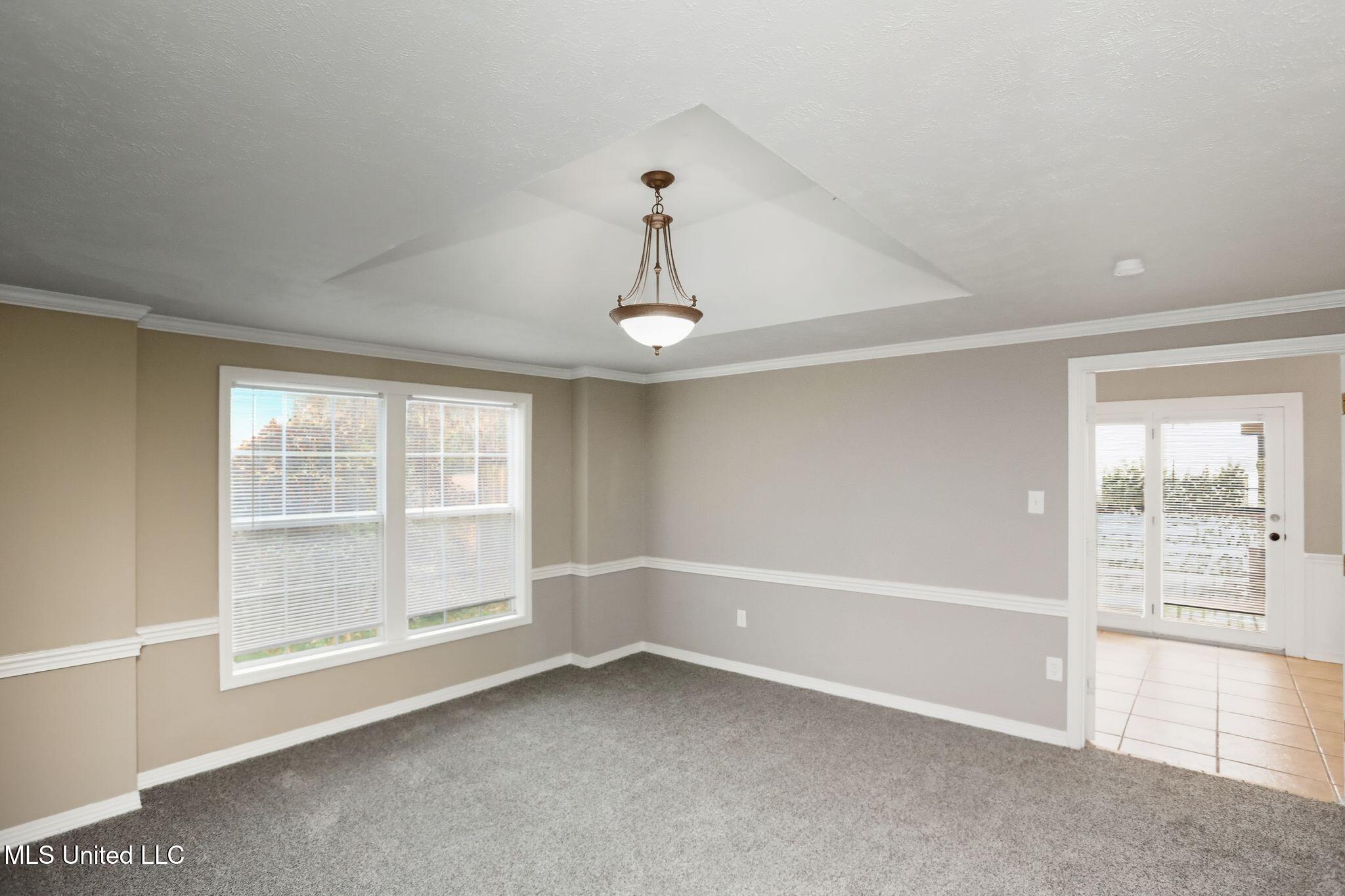 3527 Edmar Place Jackson, MS 39216 - Photo 7 of 61 14_3527_Edmar_Pl_Jackson_MS_39216-Living