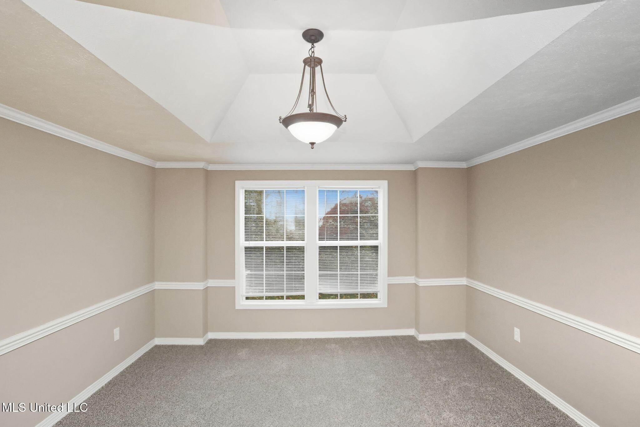 3527 Edmar Place Jackson, MS 39216 - Photo 8 of 61 15_3527_Edmar_Pl_Jackson_MS_39216-Living