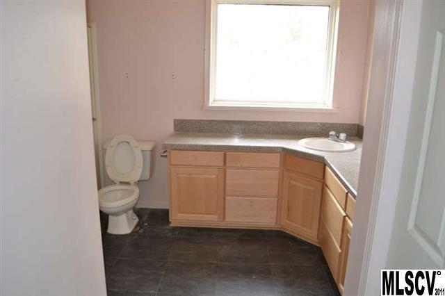 4865 Lee Cline Road Conover, NC 28613 - Photo 4 of 19 Gallery Image 4