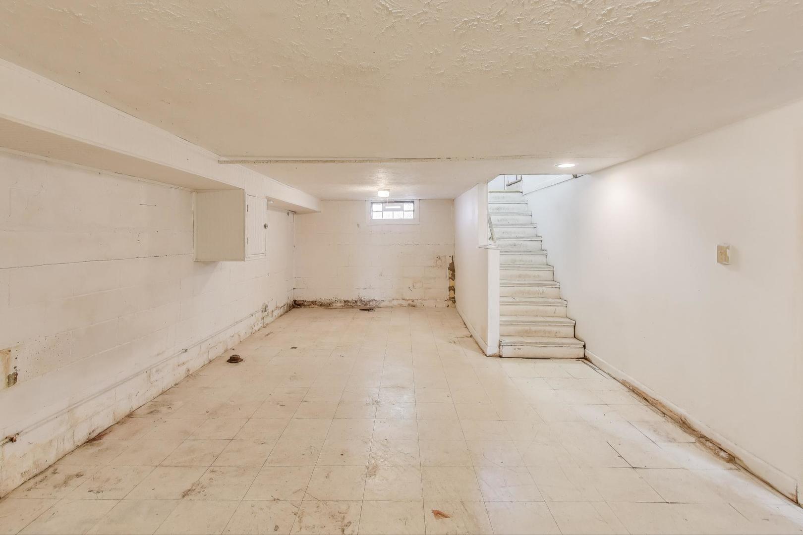 221 Heine Avenue Elgin, IL 60123 - Photo 28 of 43