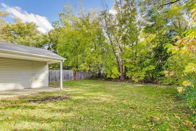 $269,900 | 221 Heine Avenue, Elgin, IL 60123